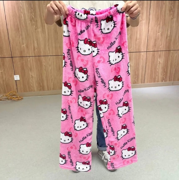Hello Kitty Sherpa Pajama Pants - Picture 8 of 15